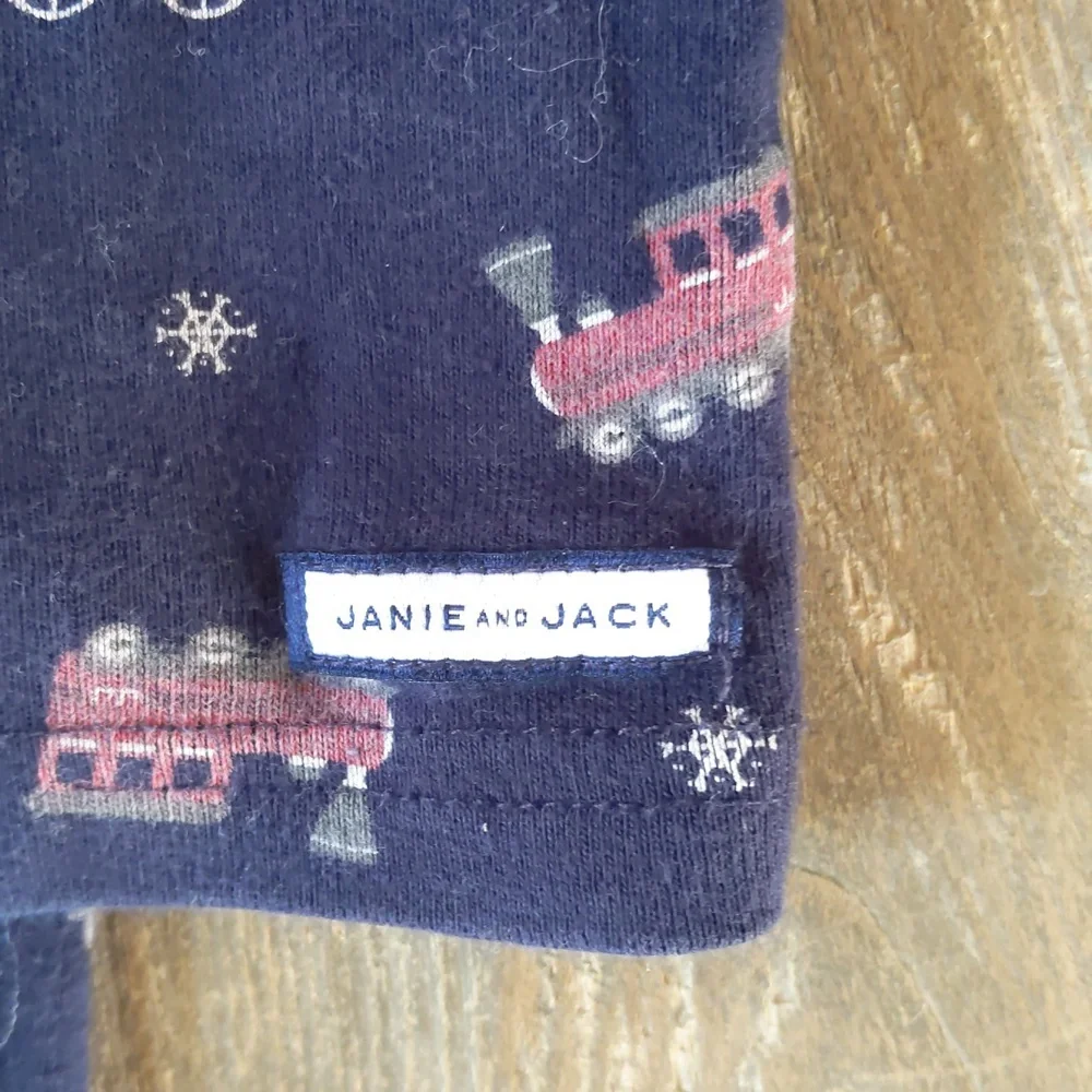 Size 6 Janie and Jack cotton train pajamas set